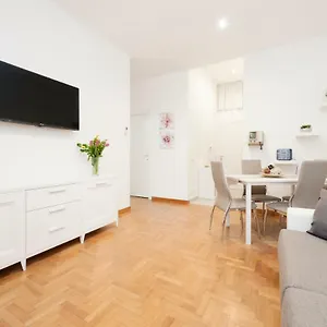 White Flat Labicana Apartament